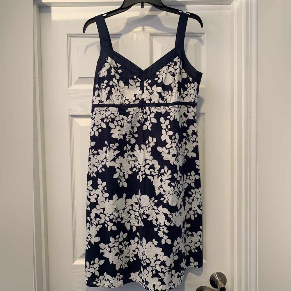 Liz Claireborne sundress in navy blue and white. Size 8